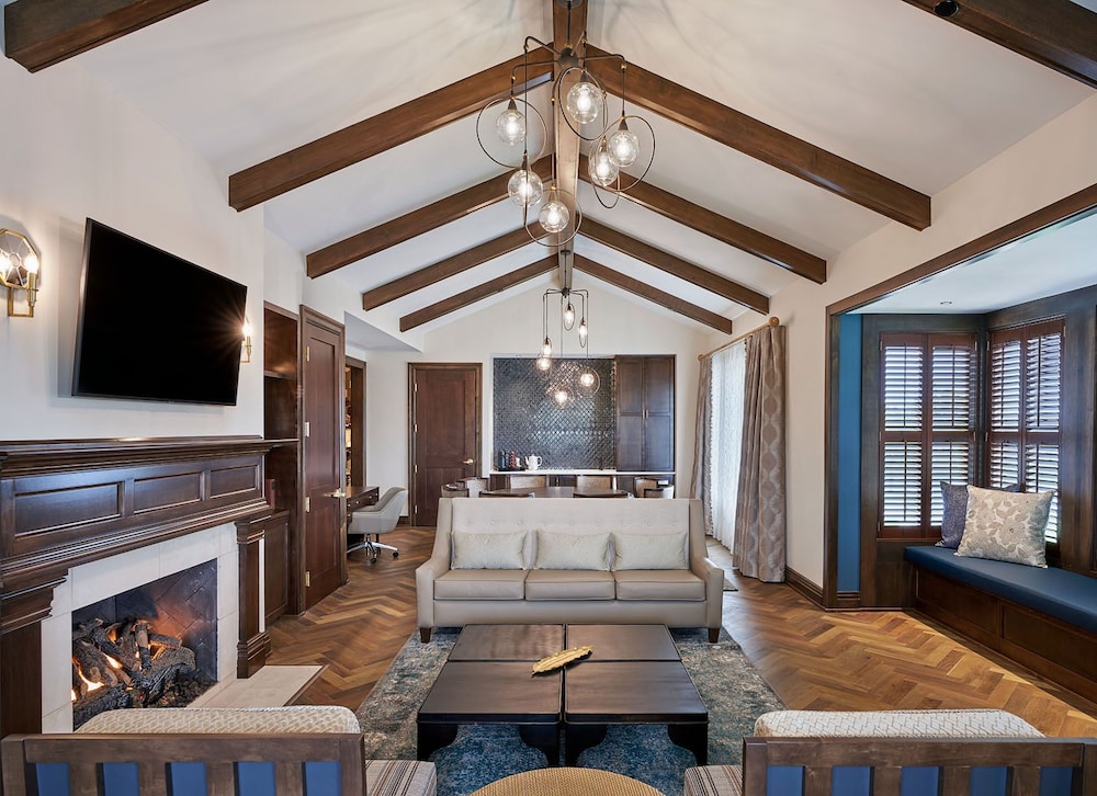 The Inn At Meadowbrook 28/50