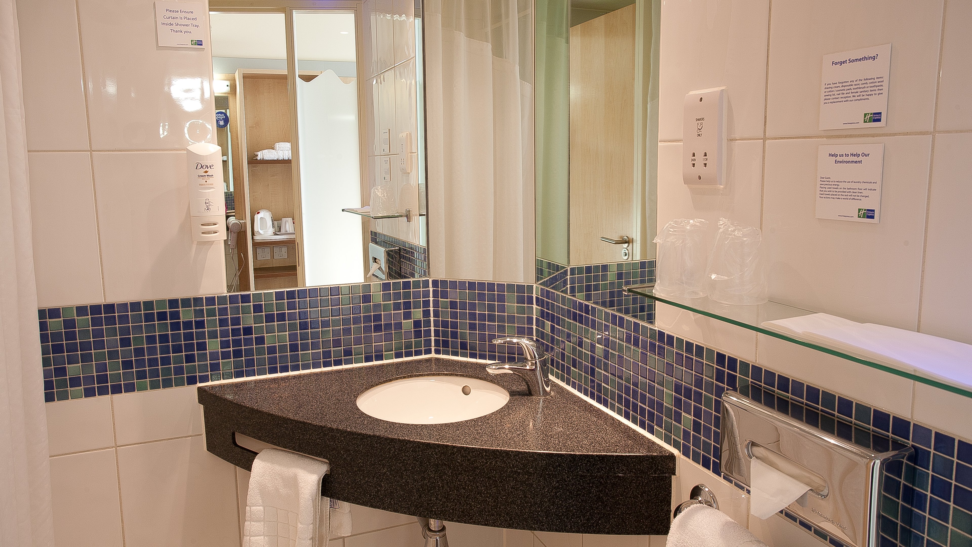 Holiday Inn Express Slough 15/16