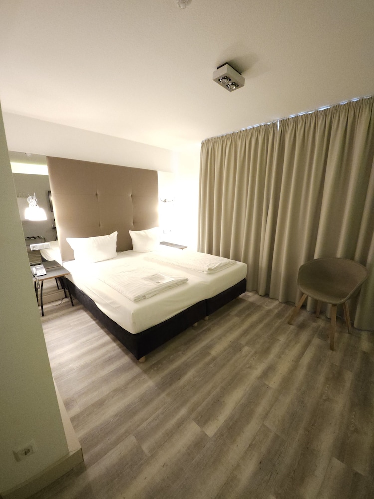 Hotel Amadeus 19/72