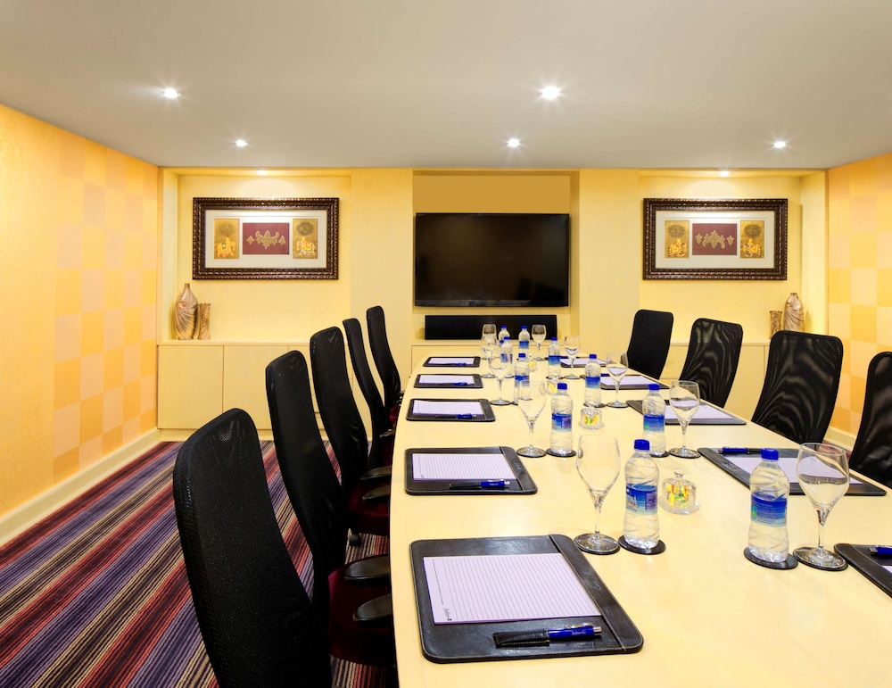 Radisson Blu Hotel & Suites GRT Chennai 39/50