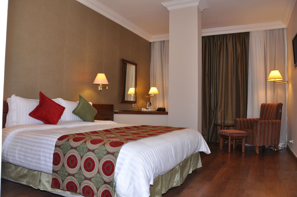 Orient Prince Hotel 14/55