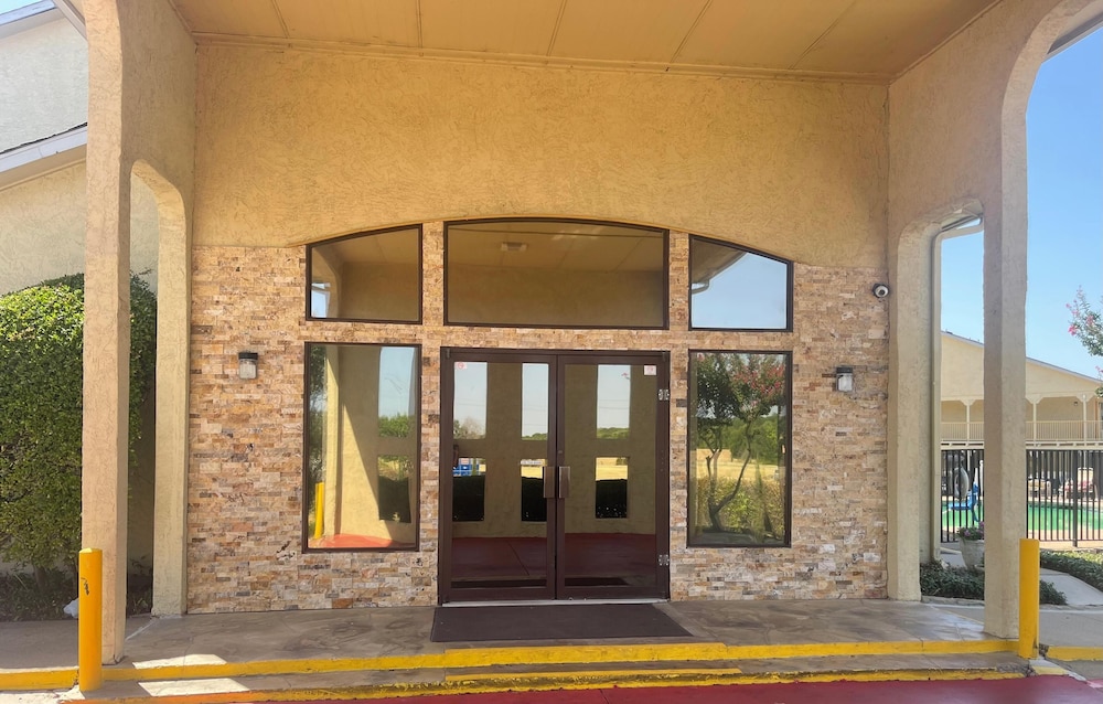 Studio6 Suites Mesquite, TX – Gross Rd 12/67