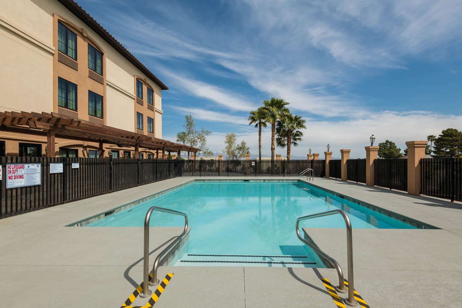 La Quinta Inn & Suites by Wyndham Las Vegas Airport South 45/46
