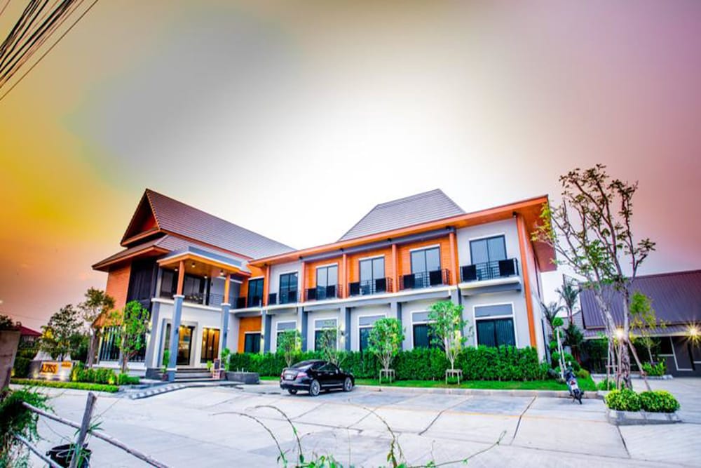 Aziss Boutique Hotel 4/54