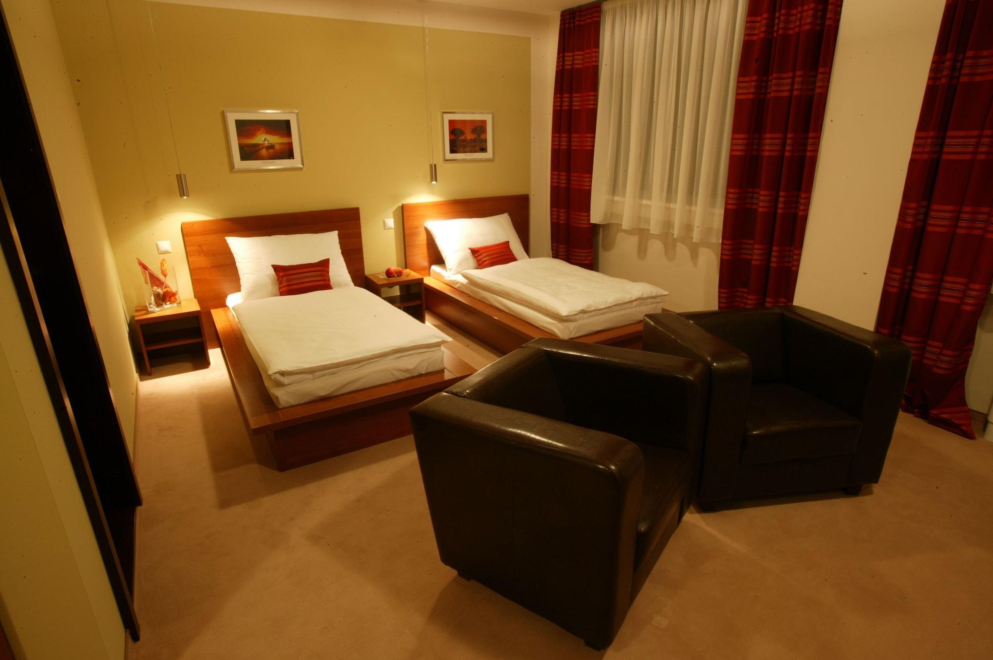 Aston Business Hotel 13/55
