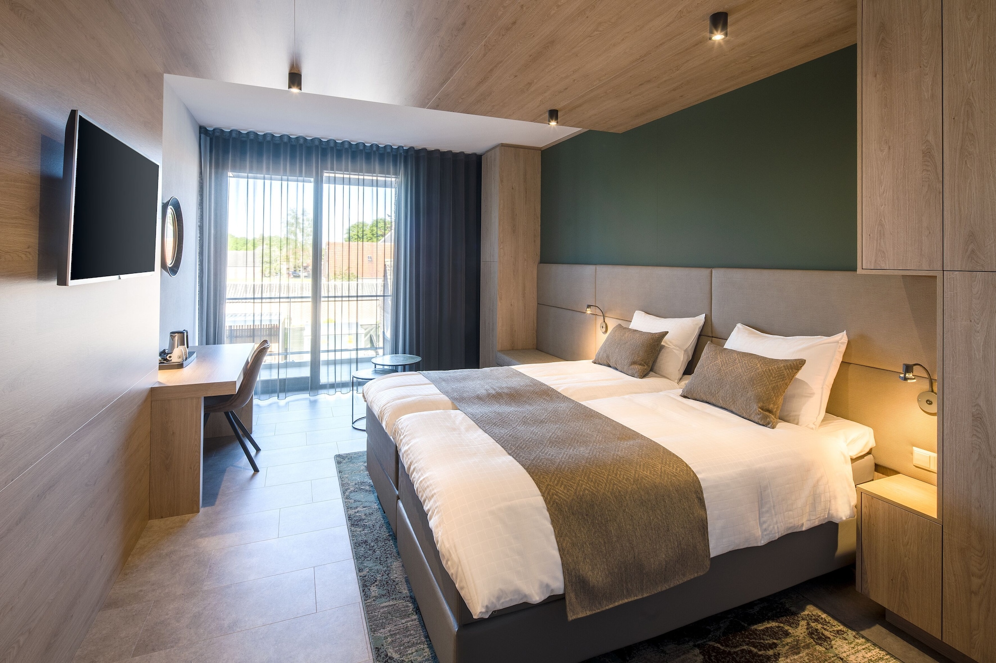 Standard, Twin Beds