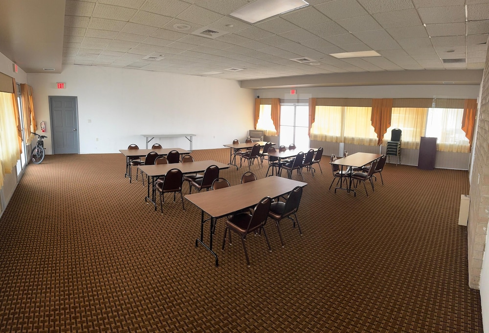 Budget Inn Sanford 24/40
