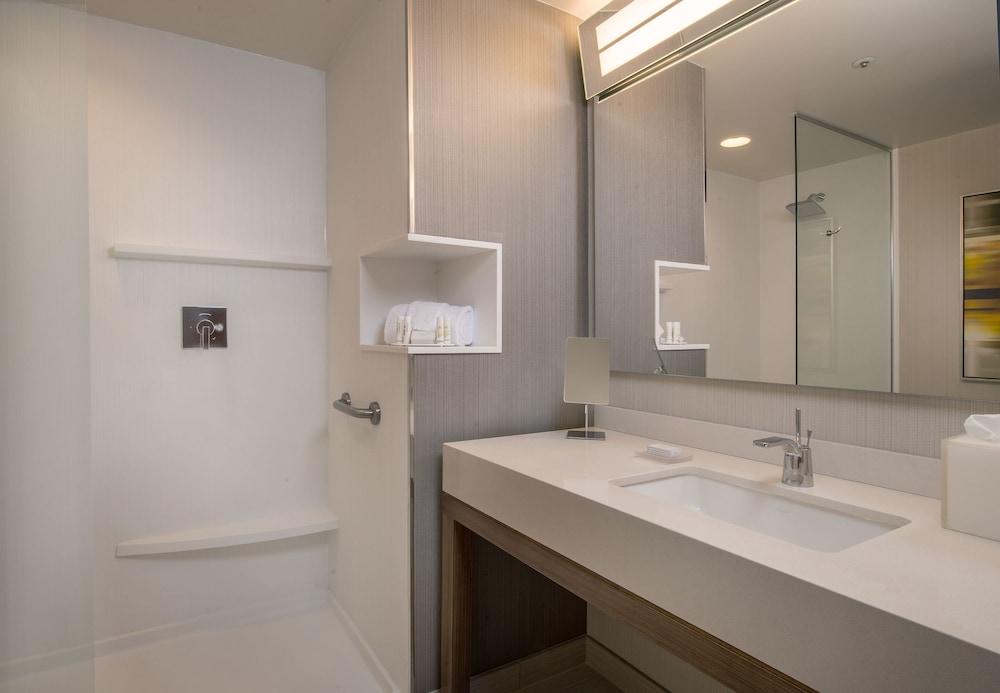 Courtyard By Marriott Ciudad Juarez 10/45