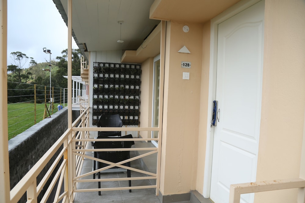 Delightz Inn Tiger Hill Resorts 6/50