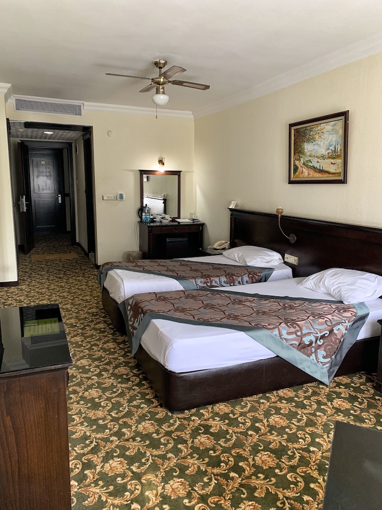 Omur Hotel 27/50