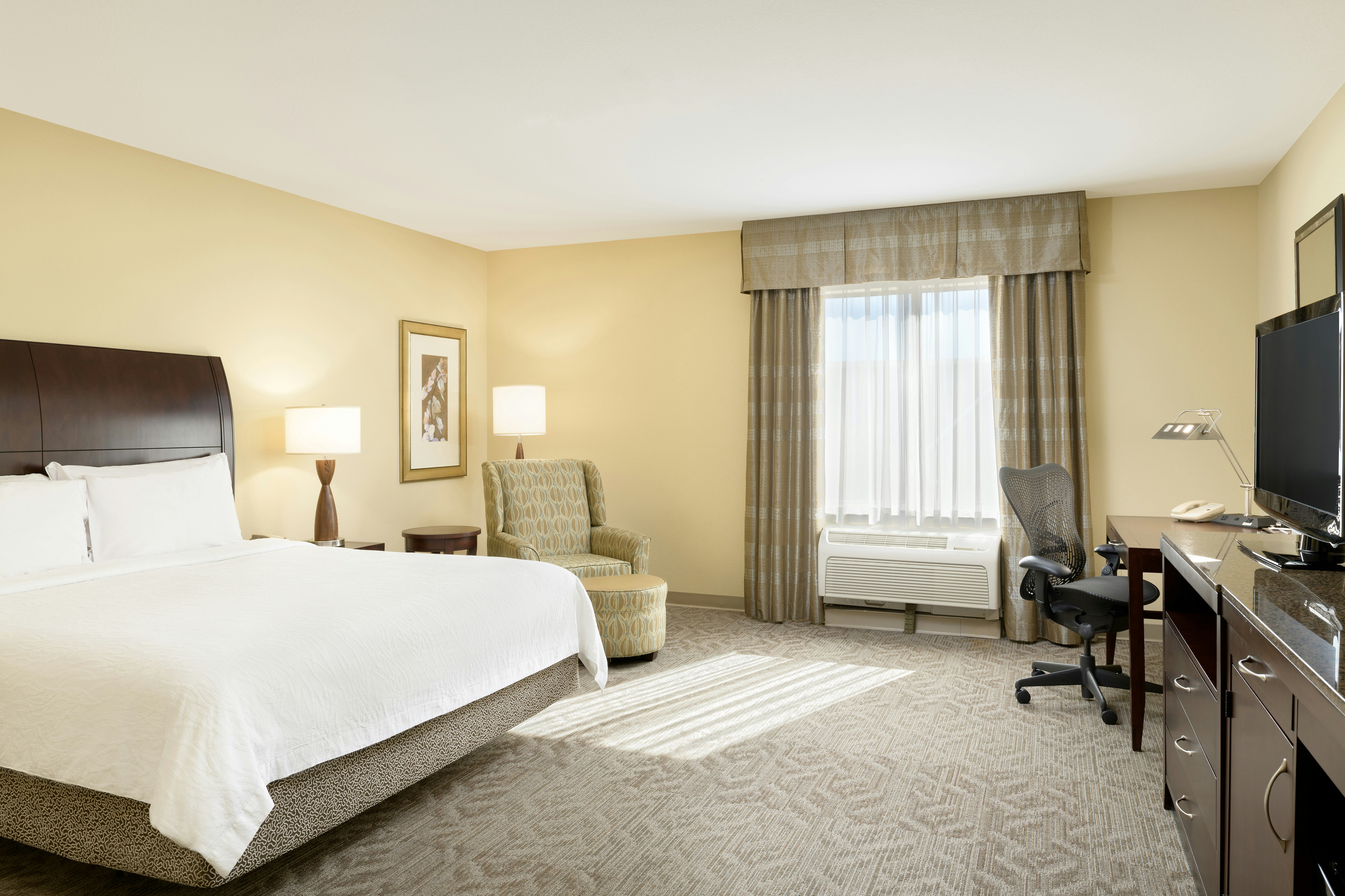 ROOM, KING BED, ACCESSIBLE