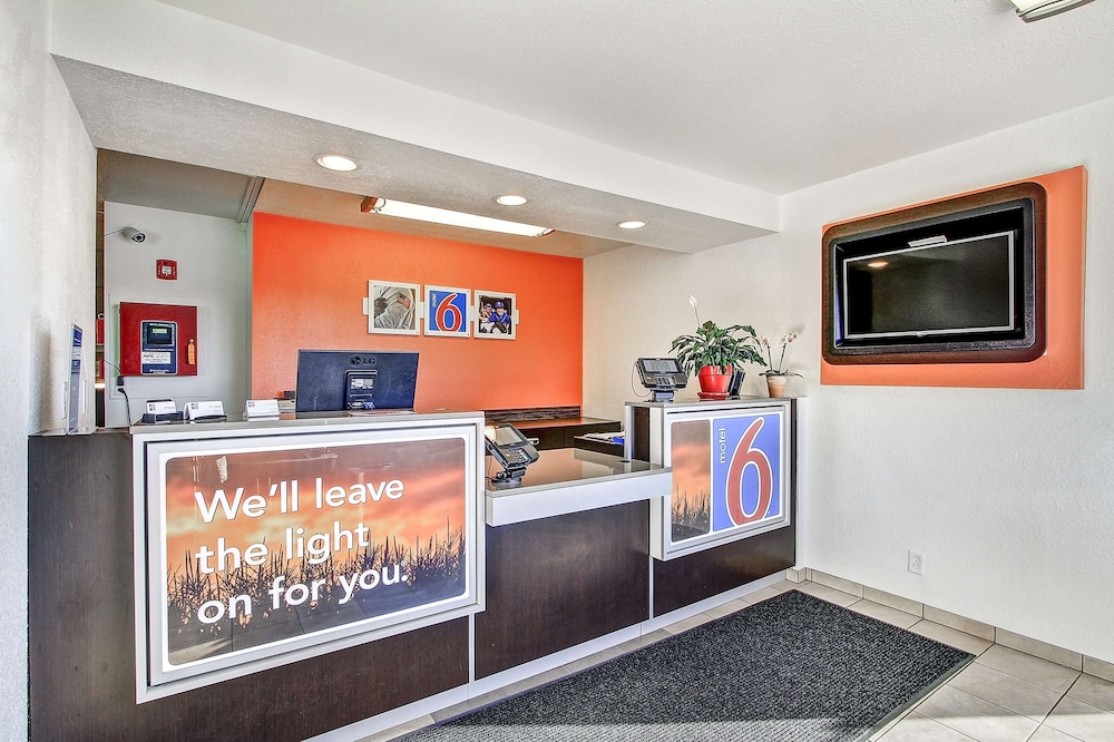 Lobby at Motel6 Green Bay, WI, GREEN BAY - WI