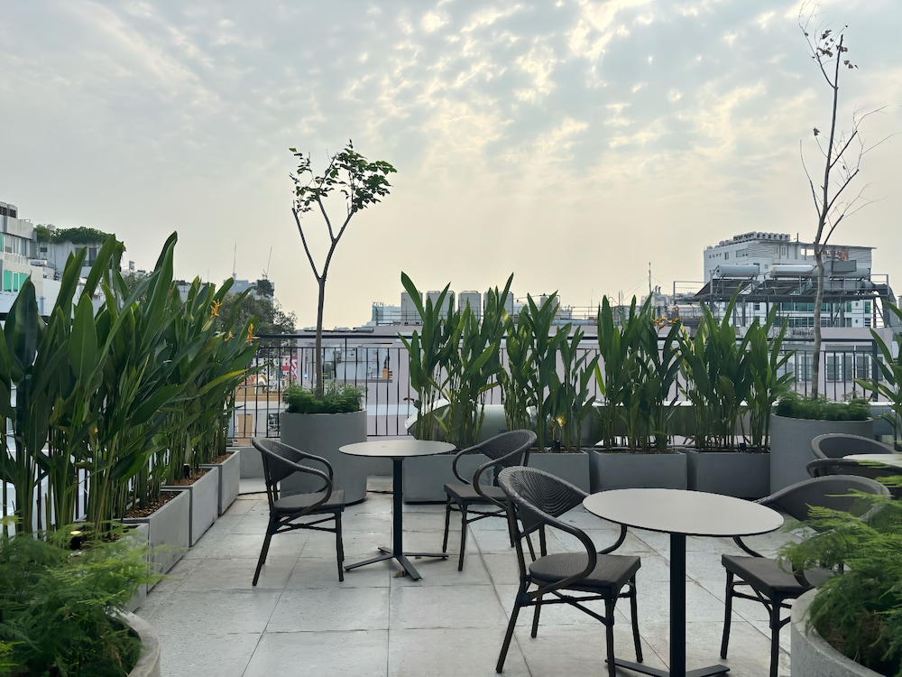 M Village Hotel Ly Tu Trong, a brand of Modern Village Lifestyle 27/35