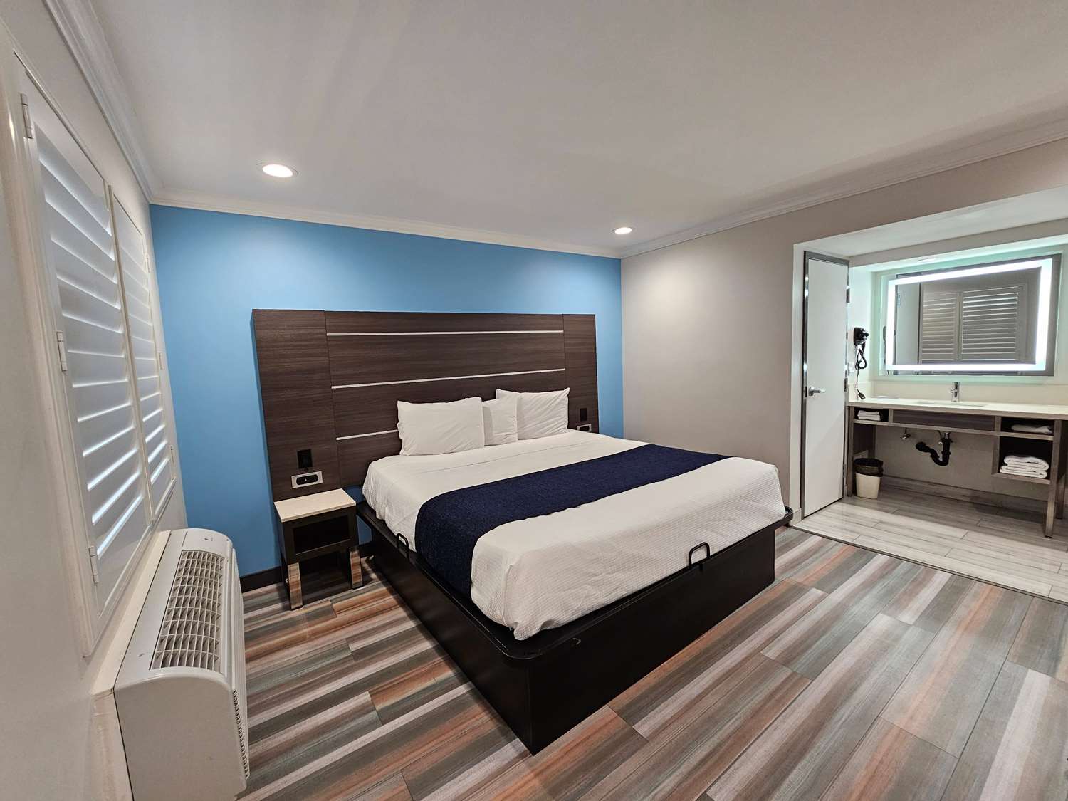 Travelodge by Wyndham Fullerton Near Anaheim 20/38