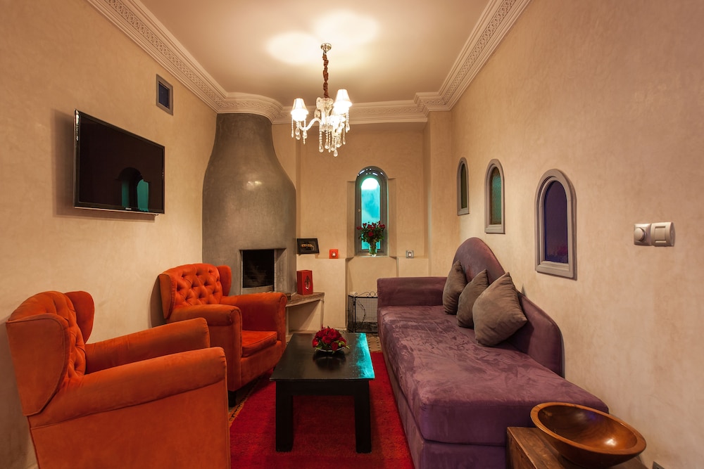 Riad Shemsi 49/68