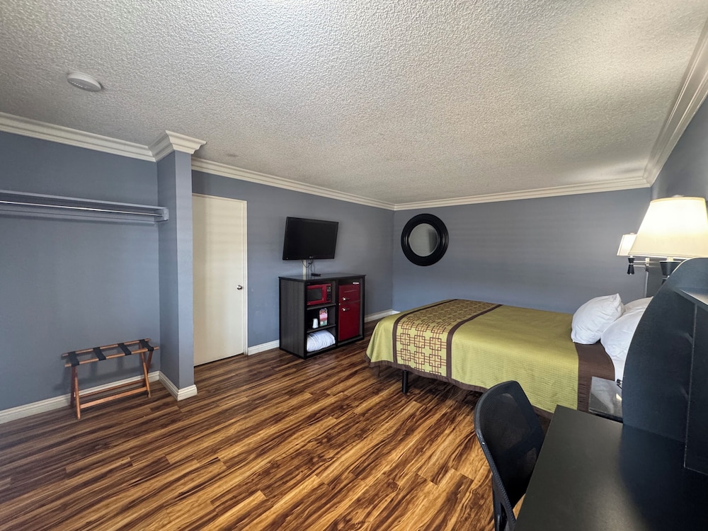 Big A Motel 28/49