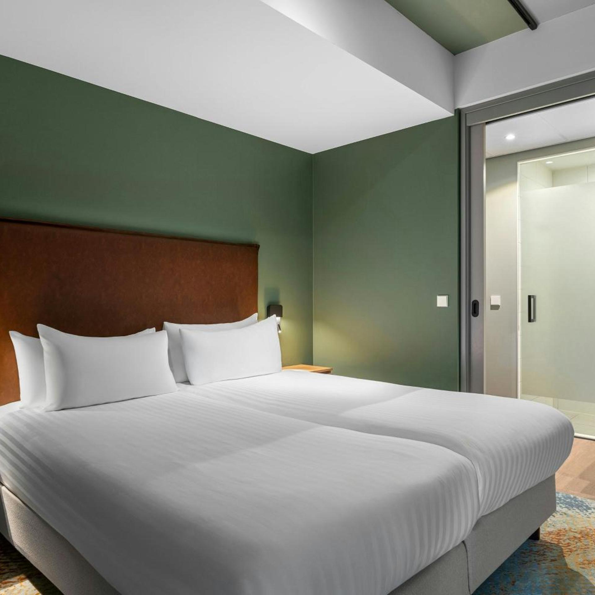 شقة عائلية بسرير كينج بغرفة نوم واحدة مع أريكة، Corendon Apartments Amsterdam Schiphol Airport Hotel 2/7