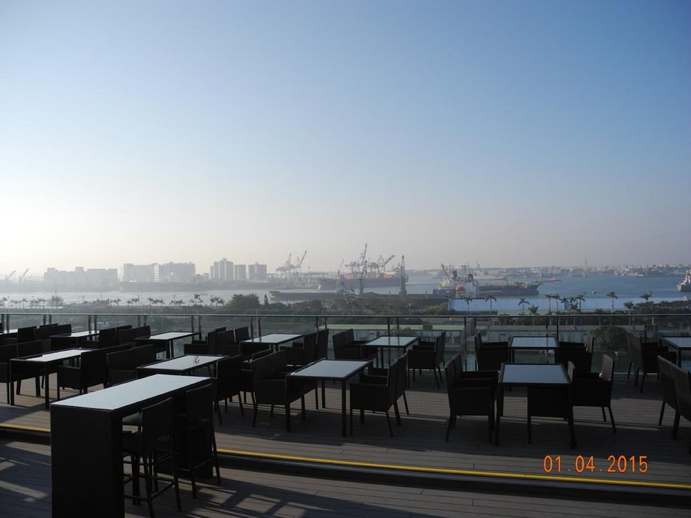 City Suites Kaohsiung Chenai 50/53