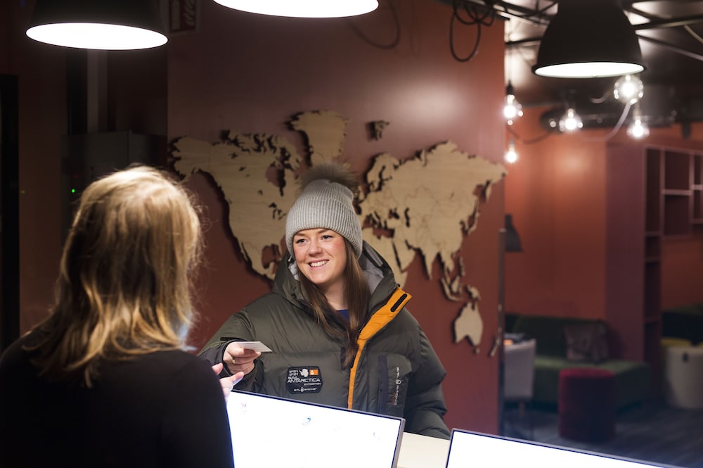 Svalbard Hotell | The Vault 6/30