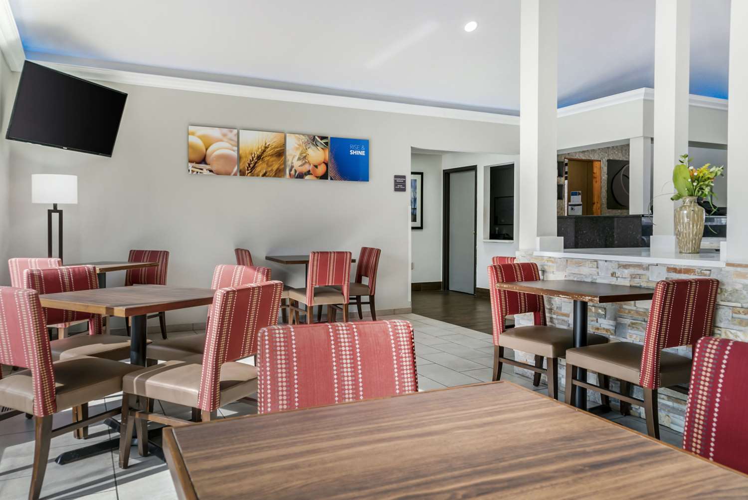 Comfort Inn East 17/20