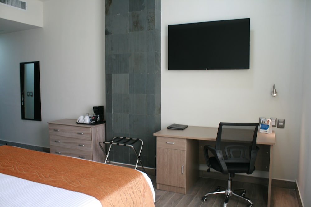 Comfort Inn Irapuato, GUA 35/43