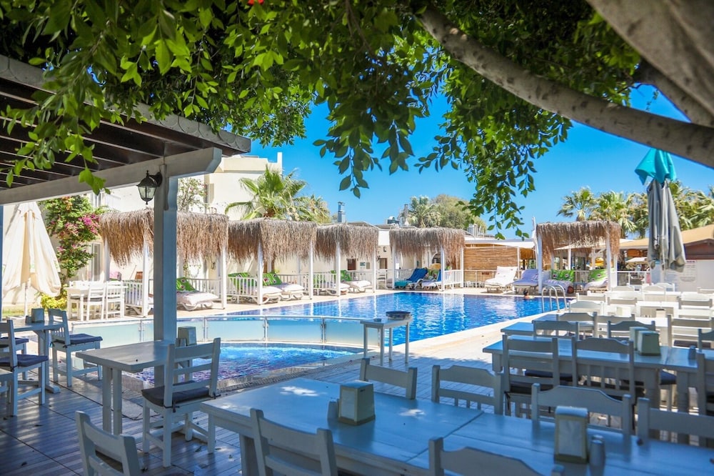Viras Hotel 21/45