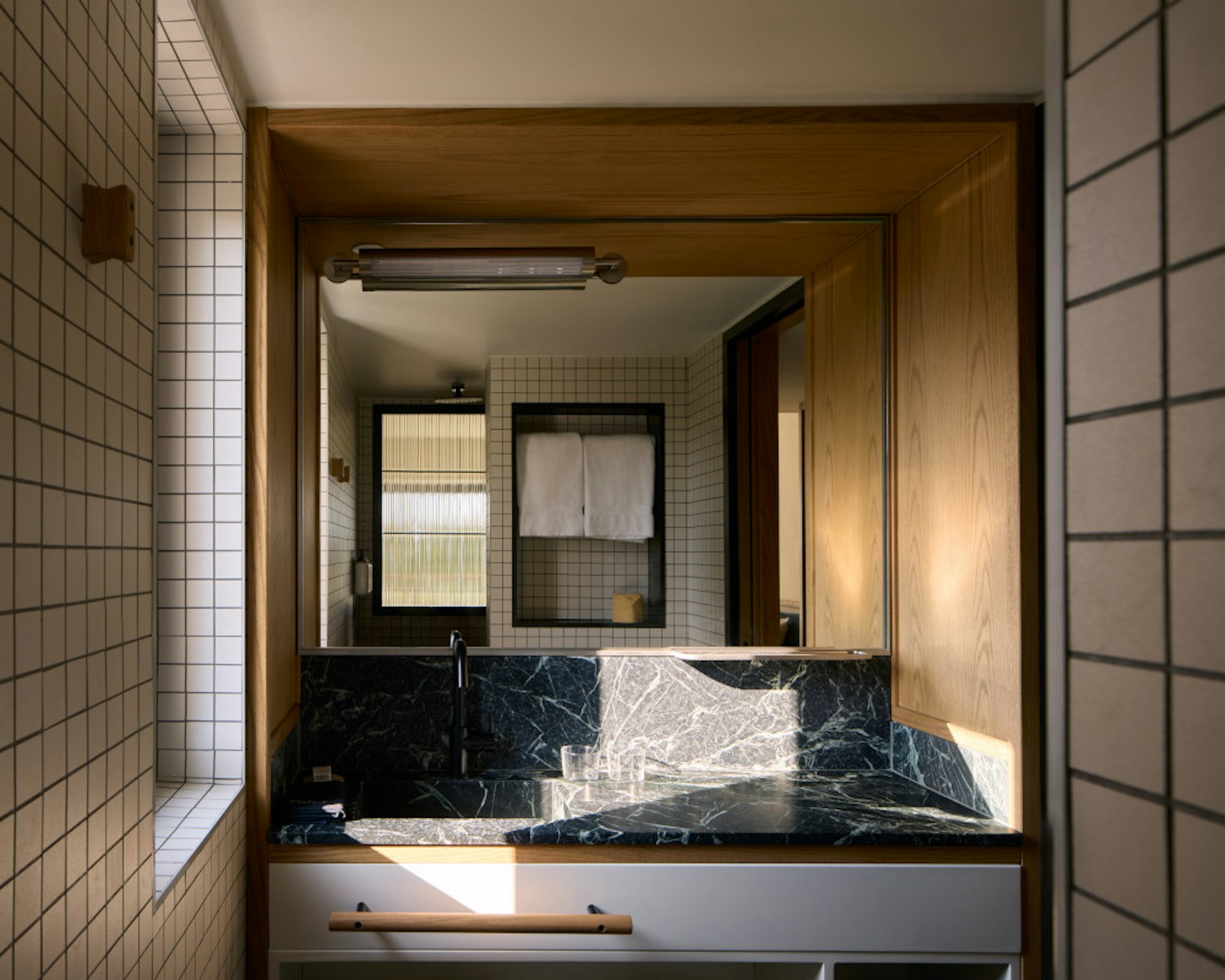 FENIX HOTEL 43/44