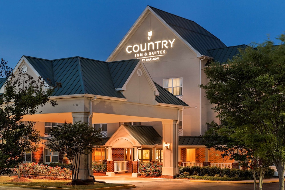 Country Inn & Suites by Radisson, Chester, VA 1/24