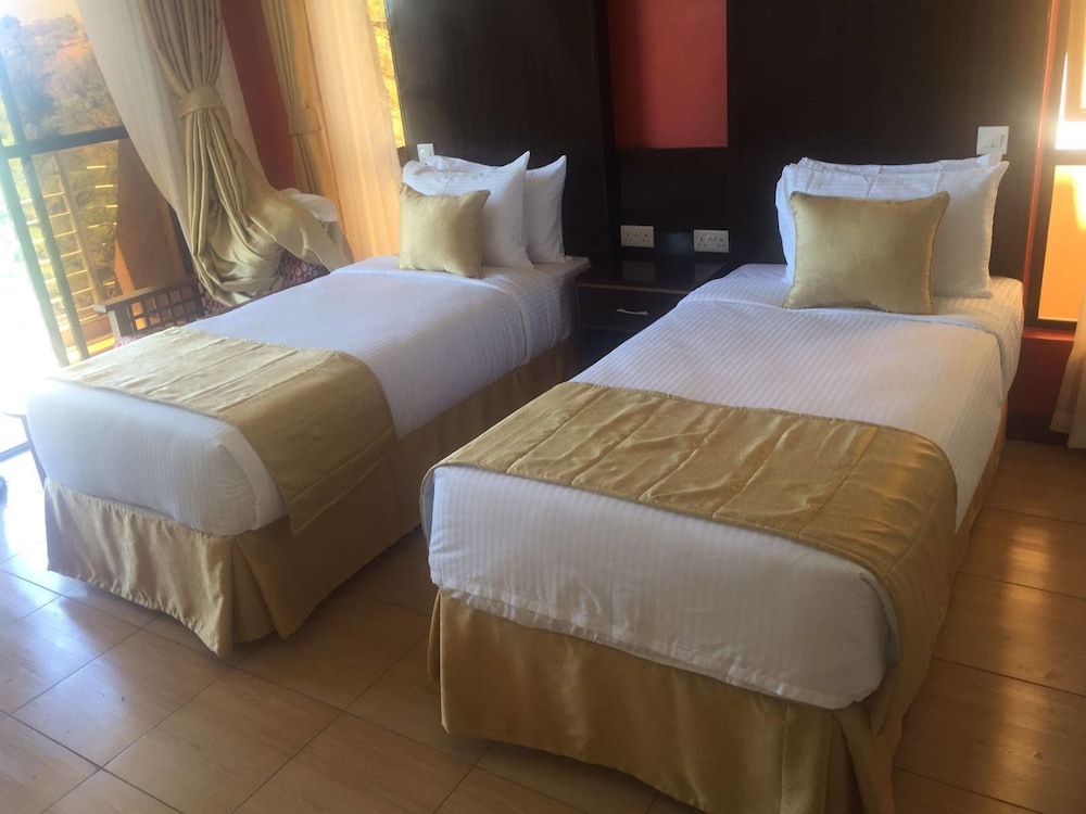 Regency Mount Kenya Hotel 6/24