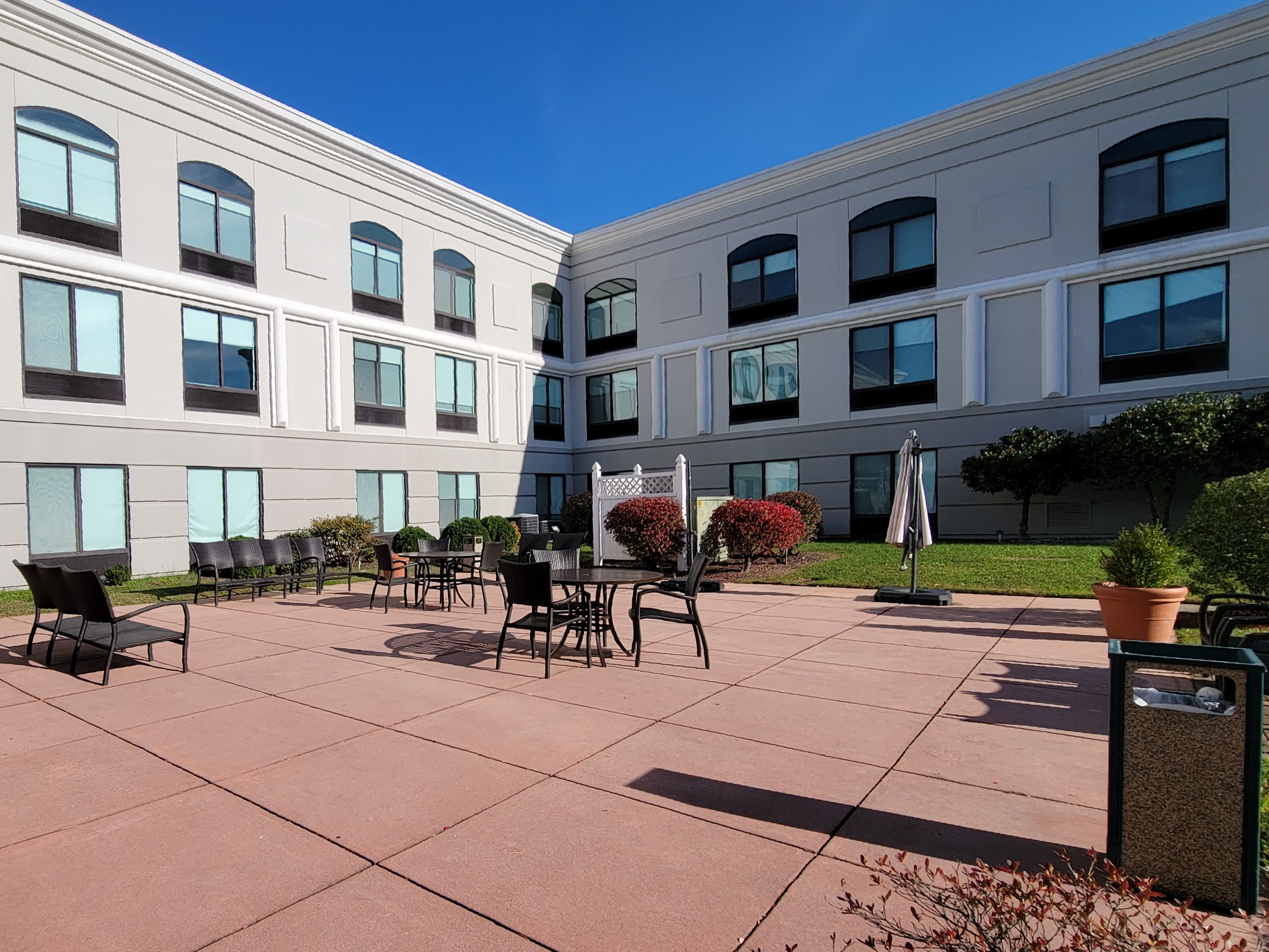 Holliday Inn Belcamp Aberdeen Area Ex Wingate By Wyndham Aberdeen Edgewood 39/46
