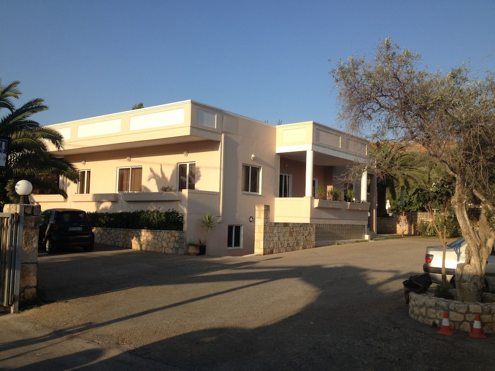 Kyriaki Hotel 57/64