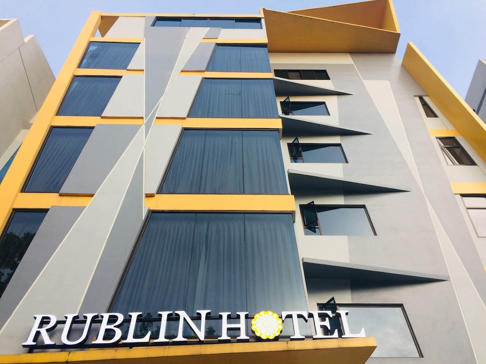 Rublin Hotel 3/50