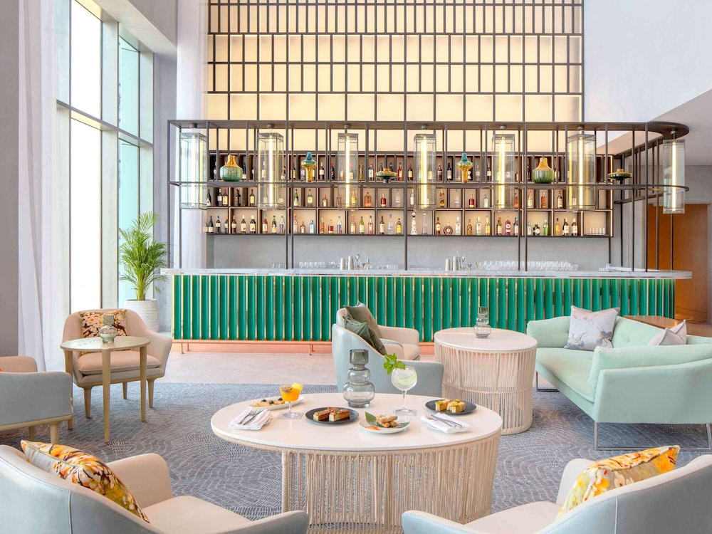 SLS Dubai Hotel and Residences 58/75