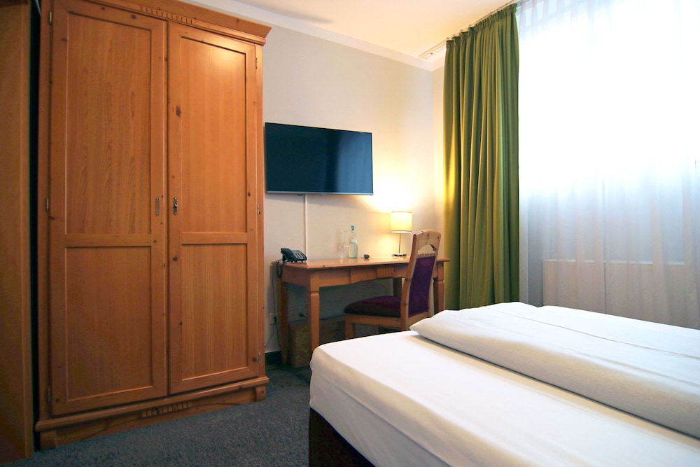 Halbersbacher. Hotel Annaberg 8/50