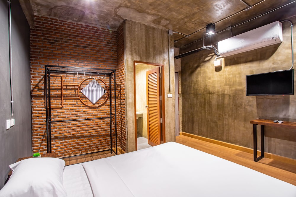 Kaen hostel pattaya 6/28