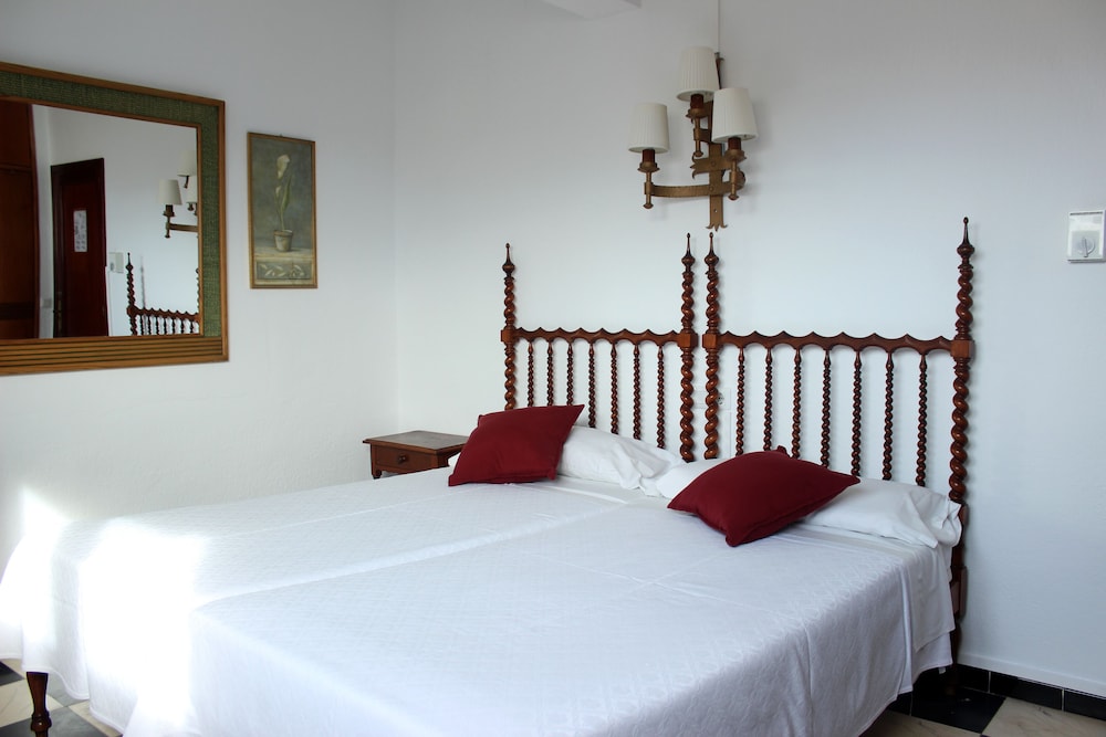HOSTAL CAS BOMBU 17/56