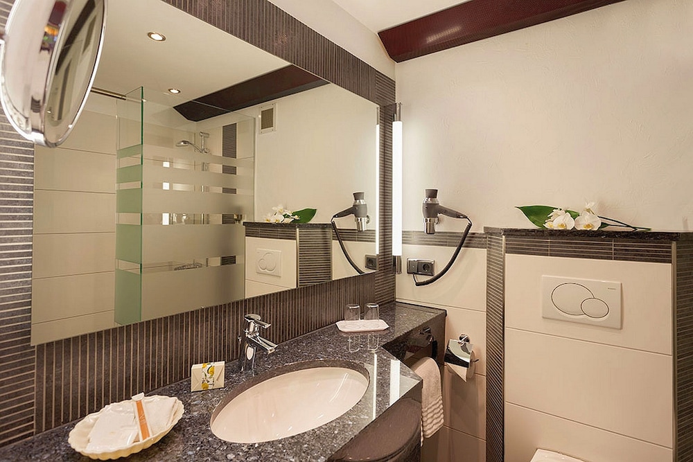 RUTERS PARKHOTEL 49/50