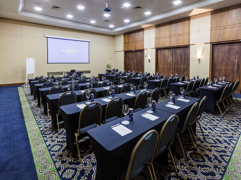 Grand Mercure Curitiba Rayon 44/50