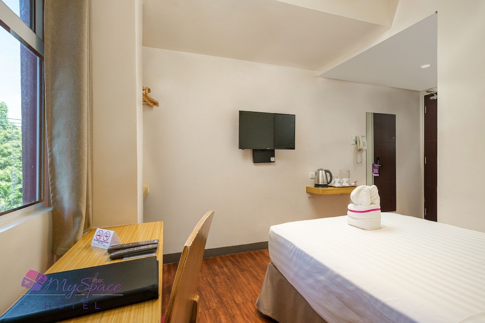 Myspace Hotel At Bgc 20/70
