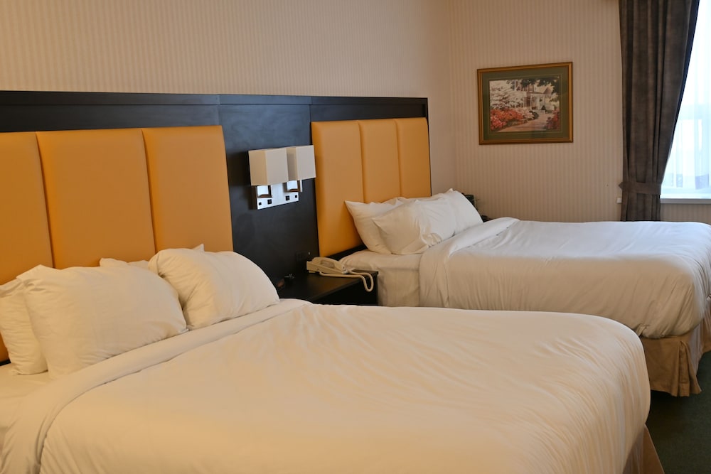 Gananoque Inn Spa 25/66