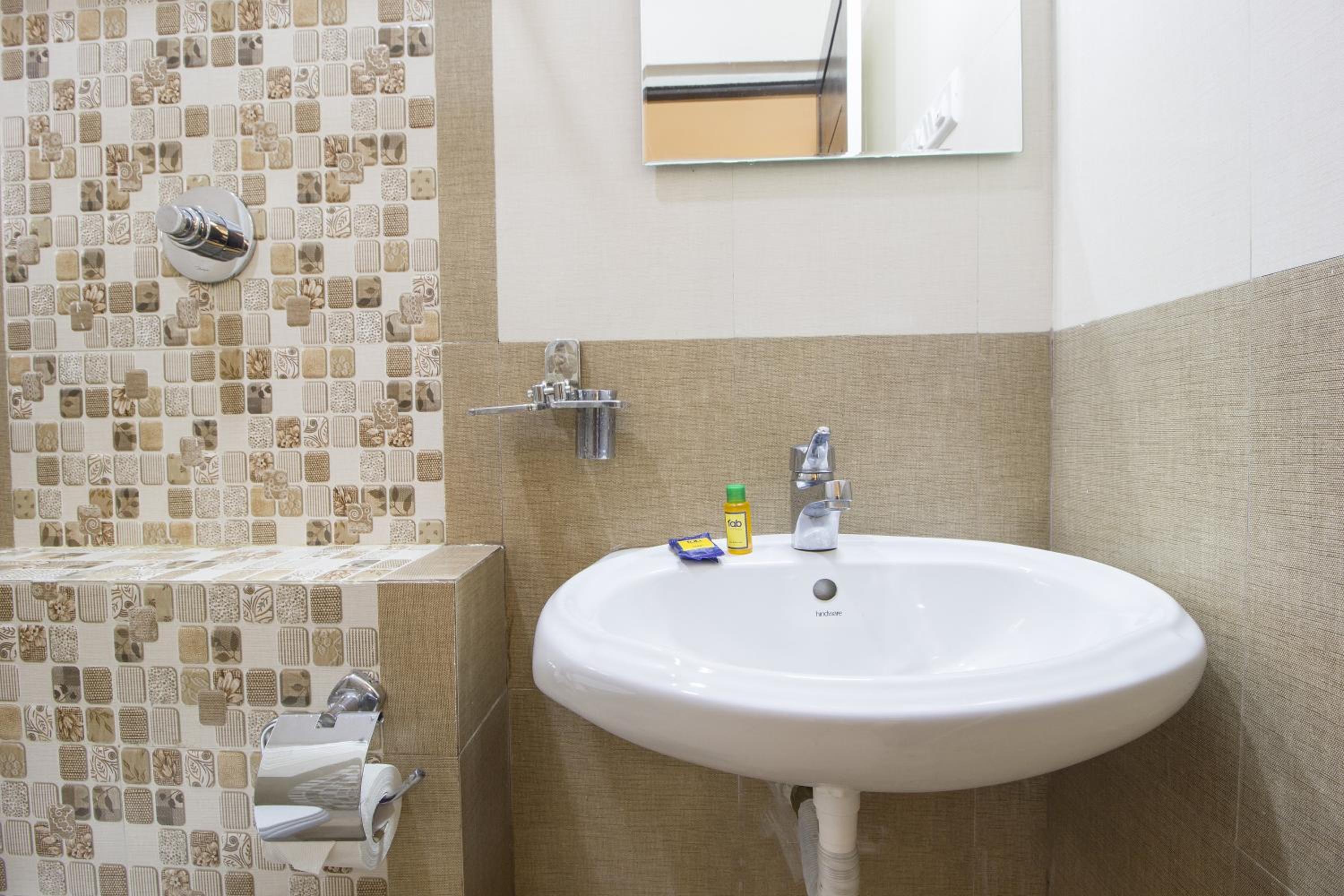غرفة ديلوكس، Fabhotel Corporate Crown Ii Koramangala 5/5