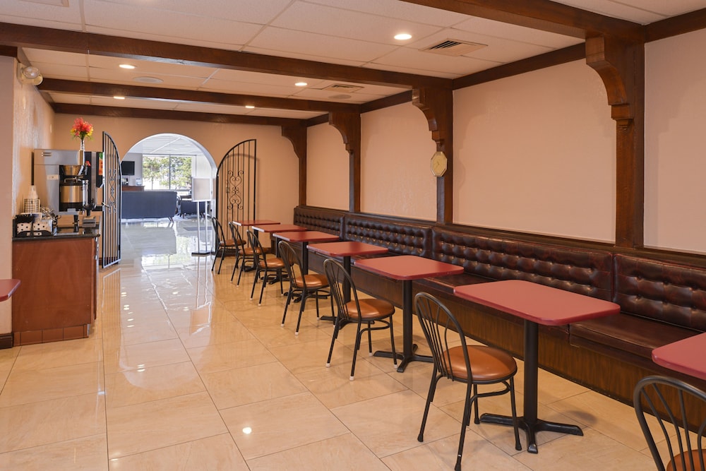 Ramada By Wyndham Grand Junction 54/58