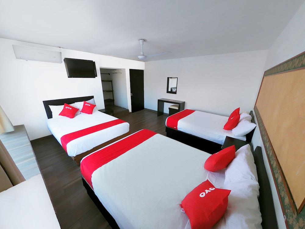 Room at Oyo Hotel Plata, FRESNILLO