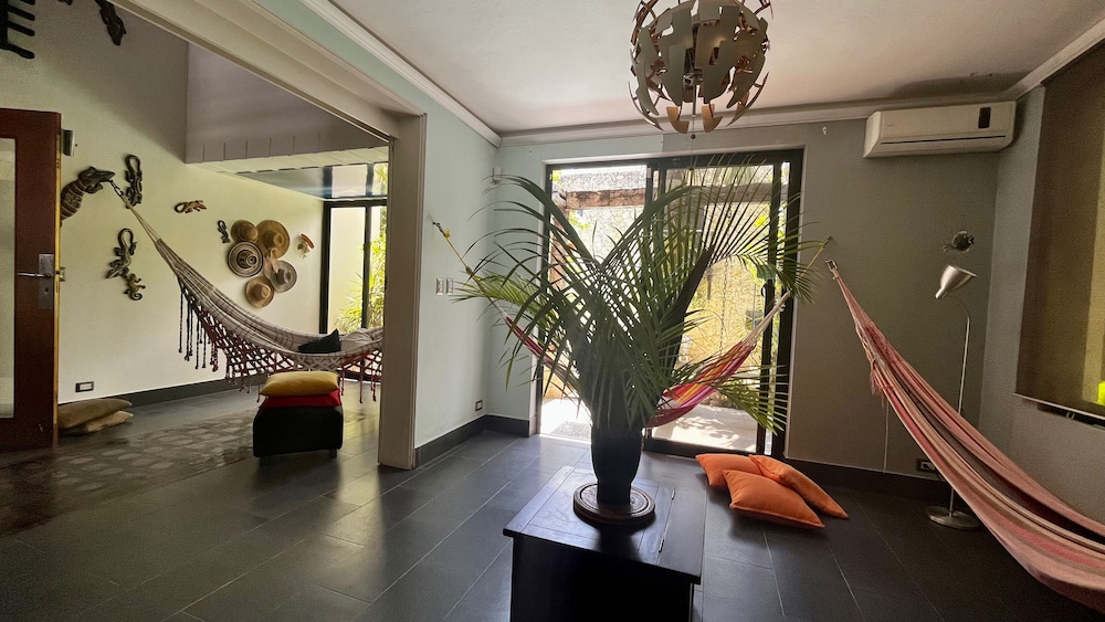 MANAYA BED & BREAKFAST 50/74