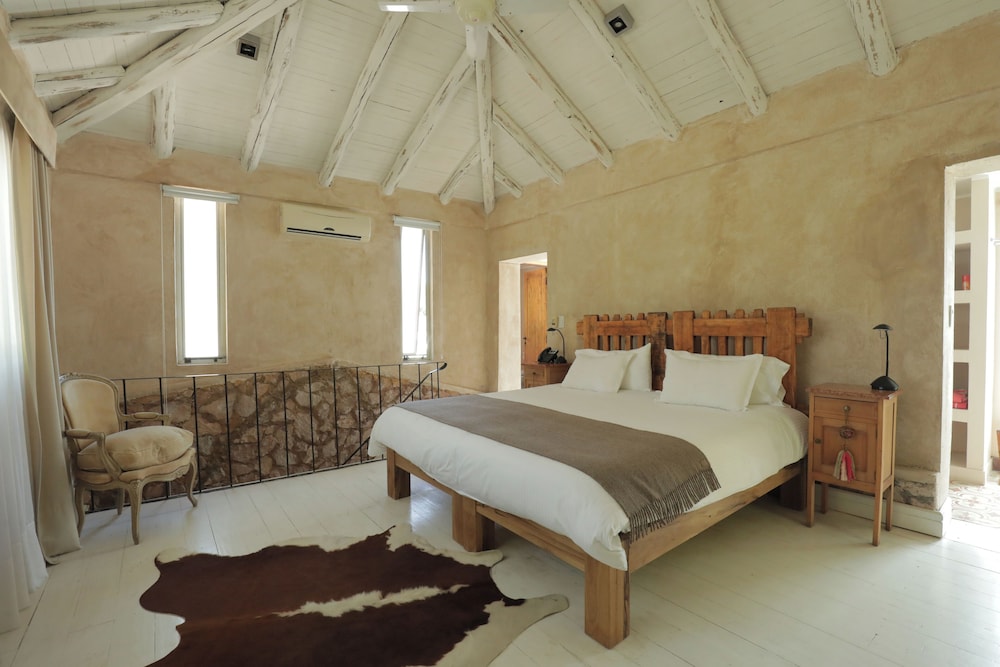 Suite, King Bed, Two Story