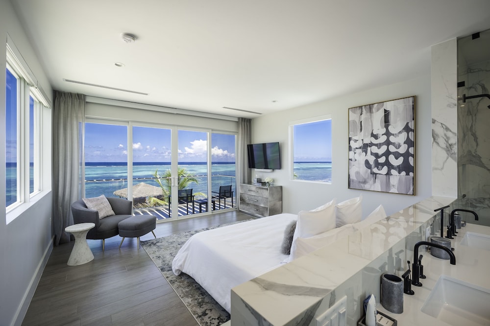 Black Urchin Boutique Resort 23/65