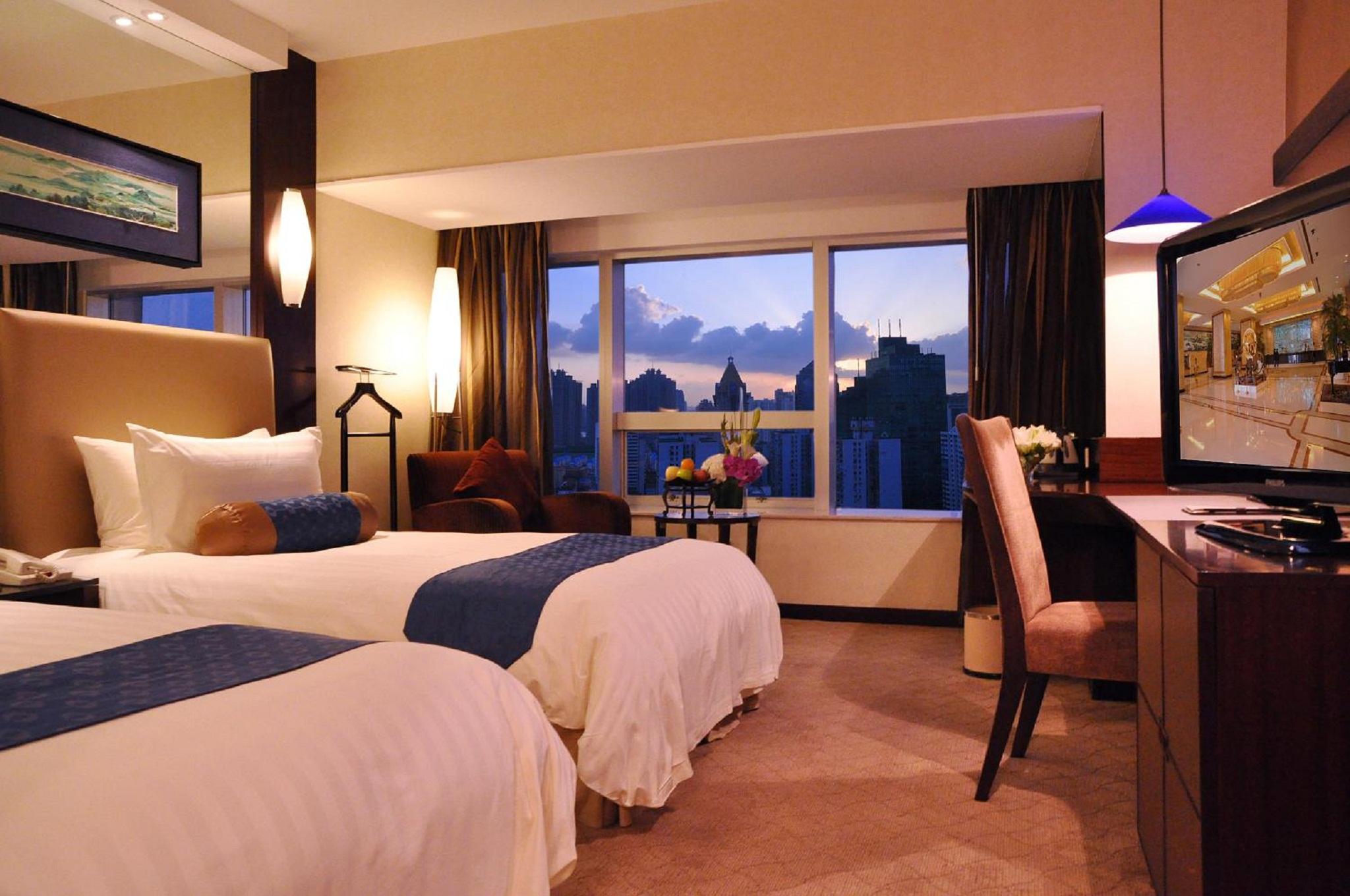 Room at Jinling Purple Mountain Hotel Shanghai, SHANGHAI