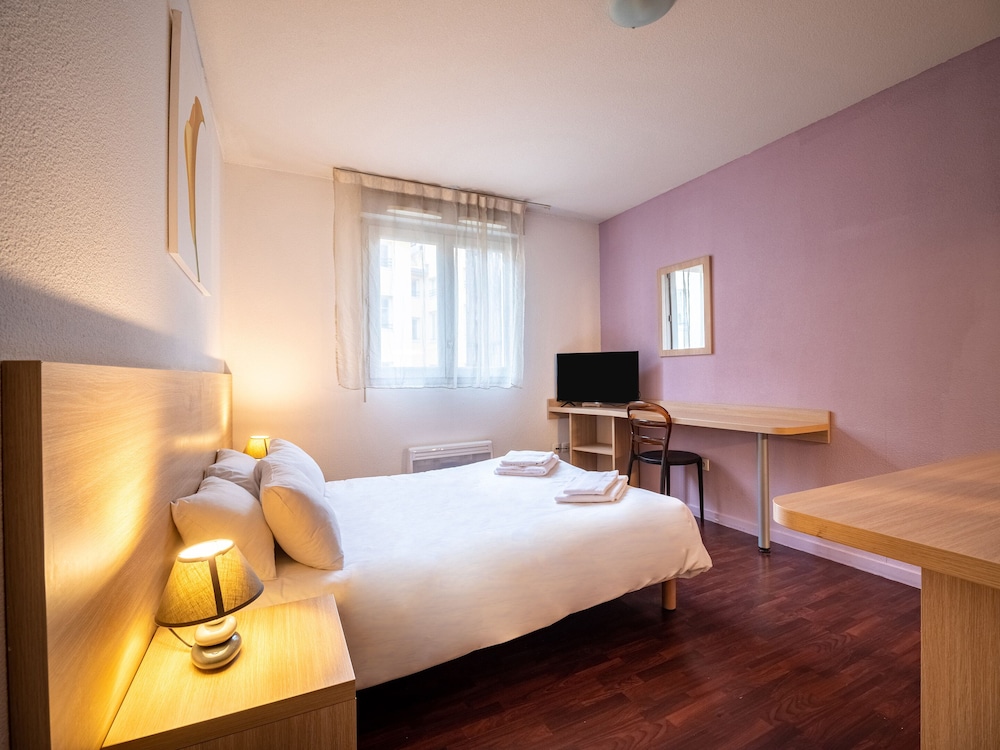 RESIDHOTEL SAINT ETIENNE CENTRE 12/50
