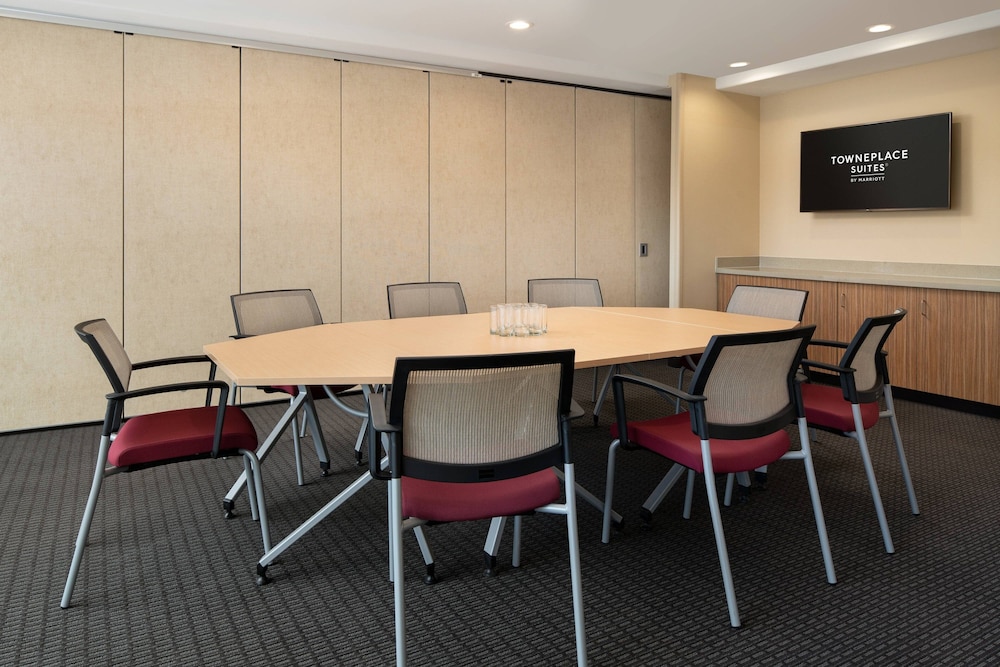 TownePlace Suites by Marriott Fresno Clovis 37/39