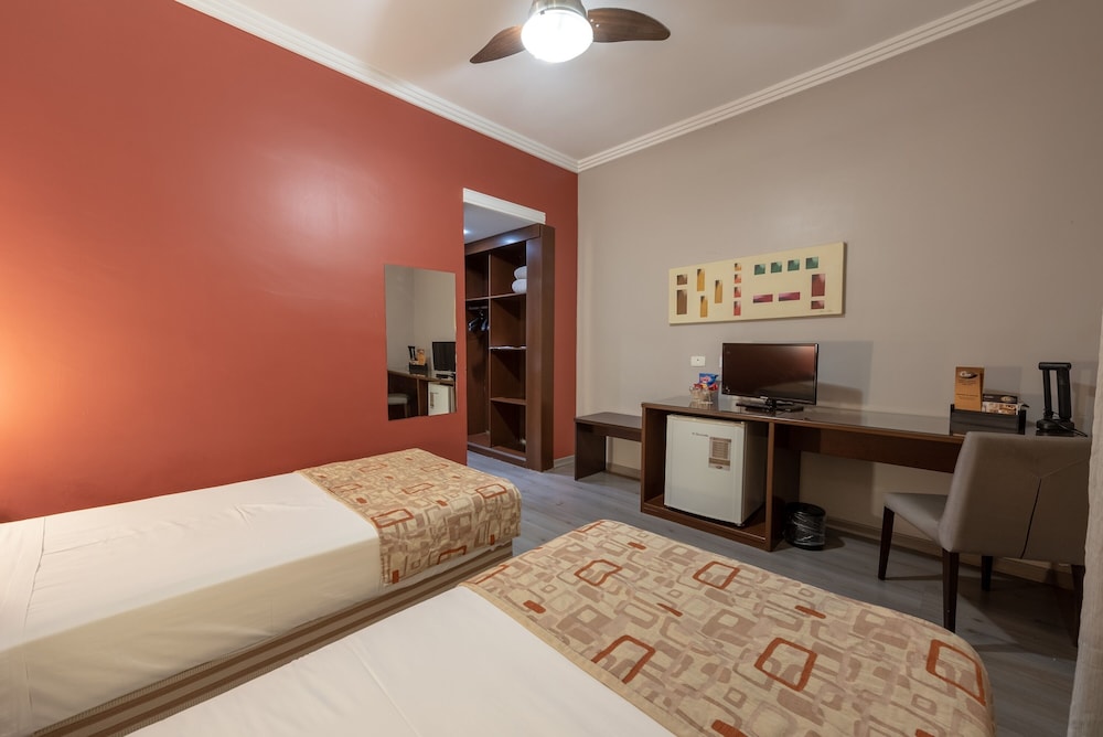 CLASS HOTEL GUAXUPE 13/50